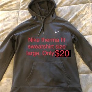 Nike therma fit sweatshirt